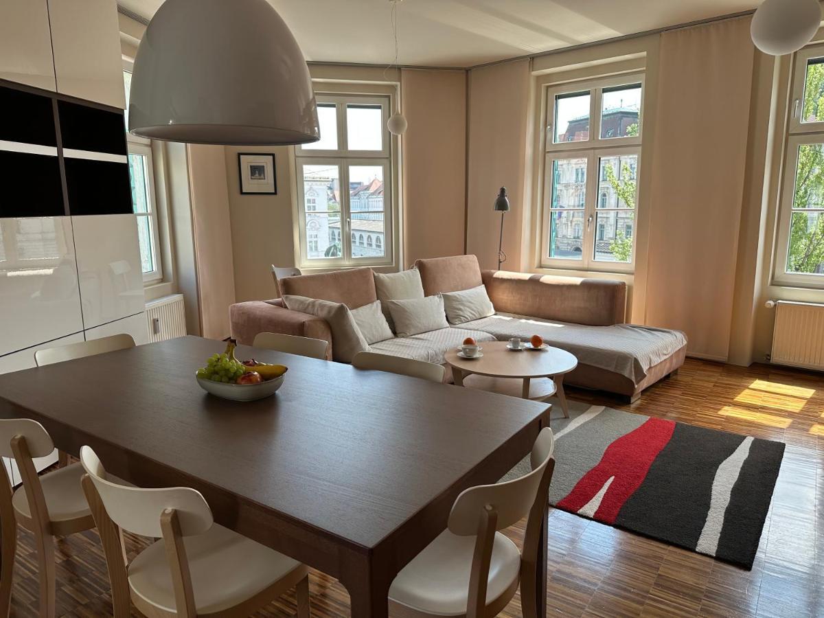 Triple Bridge Ljubljana Apartman Kültér fotó
